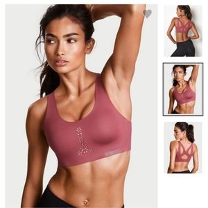 New Victoria Secret's Angel Max sports bra